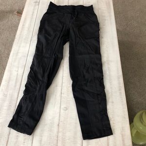 Lululemon dance studio street crop black size 2